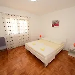 Jakov