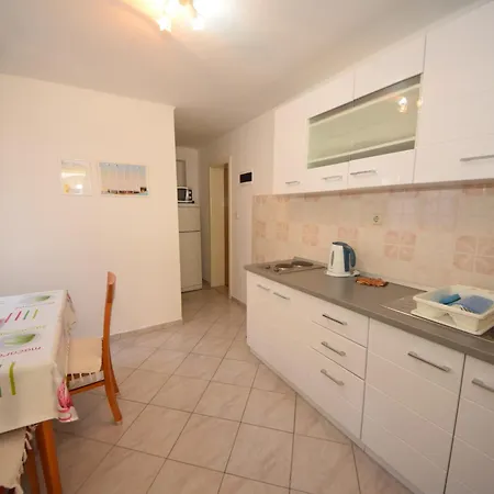 Jakov Apartmán *