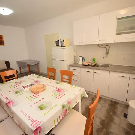 Apartament Jakov