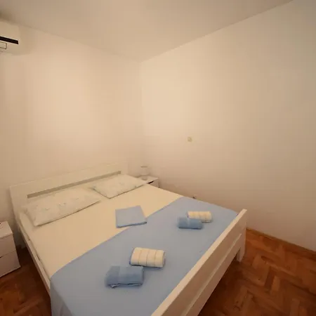 Jakov Apartment